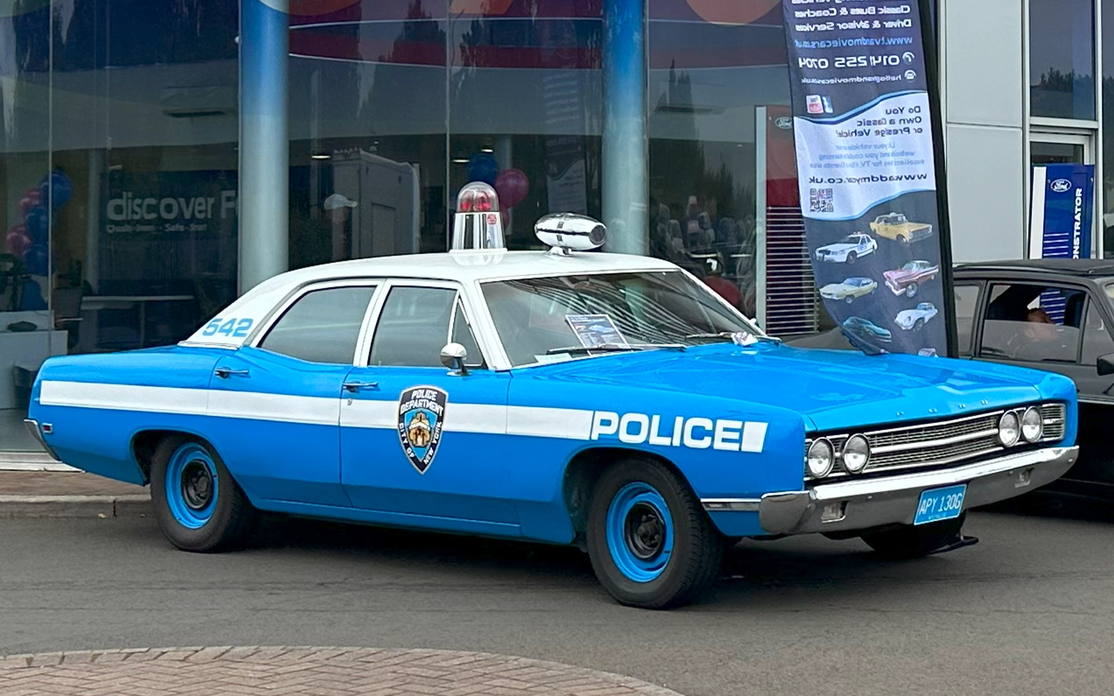 TV Film Movie Action Vehicle Scotland USA Cars Ford Galaxie 500 1969 NYPD Police Car Front OS 2